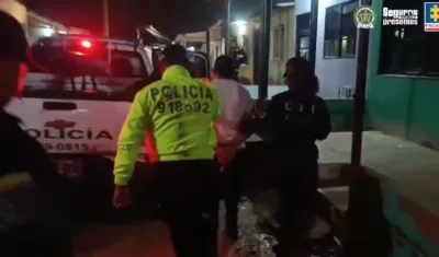 Las capturas se realizaron mediante diligencia de allanamiento. 