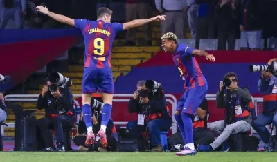 Robert Lewandowski y Lamine Yamal, celebran el segundo gol del equipo blaugrana