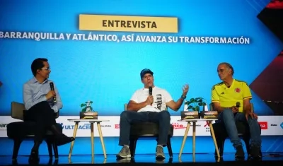 Alcalde Alejandro Char junto al Gobernador Eduardo Verano y el director de Revista Semana, Yesid Lancheros.