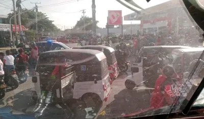 La zona donde ocurrió el crimen fue acordonada por la Policía. 