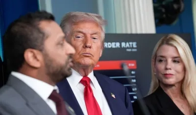 El director del FBI, Kash Patel y el presidente de EE.UU., Donald Trump.