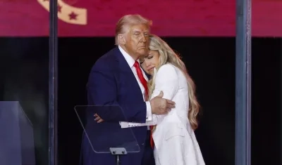 El presidente de EE.UU., Donald Trump y Erika Kirk, viuda de Charlie Kirk.