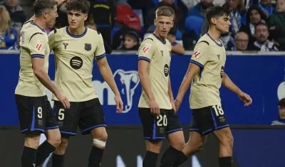 Celebrsción del segundo gol del Barcelona, marcado por Robert Lewandowski.