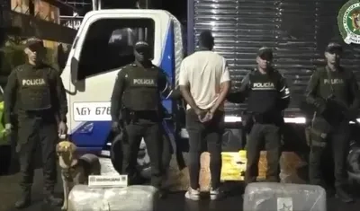 Droga incautada y persona detenida. 