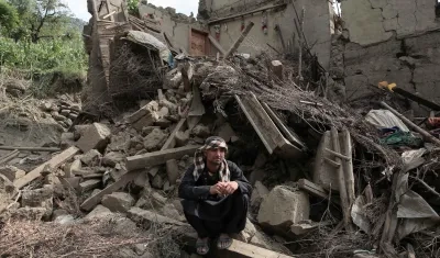 Casa destruida en Afganistán por el terremoto.