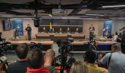 Condena a secretariado de las Farc.