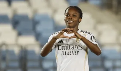 La colombiana Linda Caicedo celebra su gol contra el Eintracht Francfort.