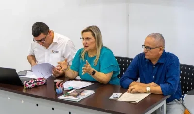Maryluz Stevenson, rectora encargada de la Uniatlántico, durante la instalación de la Mesa Técnica.