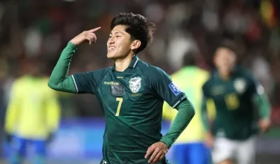 Miguel Terceros festeja el gol que le dio el triunfo a Bolivia. 