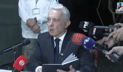 Álvaro Uribe se pronuncia sobre fallo que lo absuelve