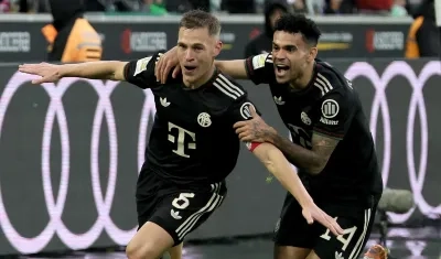 Luis Díaz celebrando el gol de Joshua Kimmich.