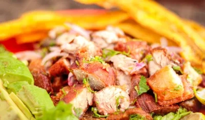 Distintas preparaciones a base de chicharrón. 