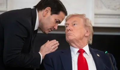 Donald Trump junto al Secretario de Estado, Marco Rubio.