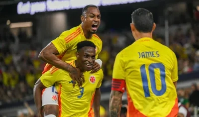 Celebración del primer gol de Colombia ante México