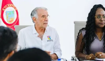 El Gobernador Eduardo Verano y la rectora encargada de la Uniatlántico, Josefa Cassiani.