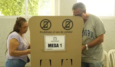Puesto de votación de la IUB.