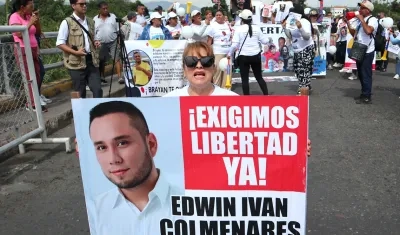 Familiares de los presos protestaron este sábado en el puente Simón Bolívar,