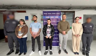 Supuestos estafadores capturados.