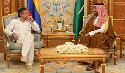 El Presidente Gustavo Petro y el príncipe heredero de Arabia Saudita, Mohamed bin Salmán.