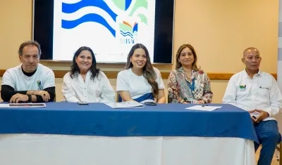 Yamid Amat, director de 'BaqArt'; Nieves Buitrago, de la Secretaría de Educación; Verónica Cantillo, Cultura del Atlántico; Katherine Castillo, de Banrepública, y Juan Ospino, secretario de Cultura del Distrito.