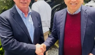 Los expresidentes Álvaro Uribe y César Gaviria.