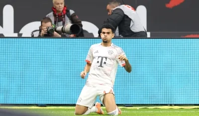 Luis Díaz celebrando uno de sus tantos.