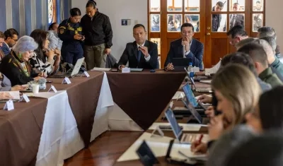 El Ministro de Defensa, Pedro Sánchez, y el Registrador Nacional, Hernán Penagos.