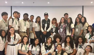 El Personero Miguel Alzate con líderes estudiantiles de colegios de Barranquilla. 