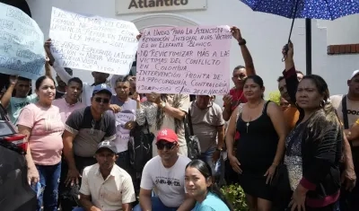 Protesta de desplazados y víctimas de Nueva Venecia, en Barranquilla.