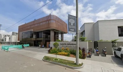 Fachada del conjunto residencial Santa Bárbara. 