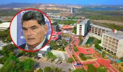 Universidad del Atlántico y el Procurador General Gregorio Eljach (círculo).