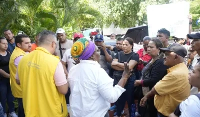 Víctimas de masacre de Nueva Venecia exigiendo el pago de indemnizaciones.