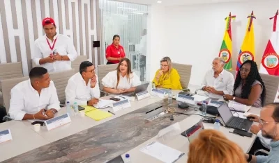 El Gobernador del Atlántico, Eduardo Verano, junto a Josefa Cassiani. 