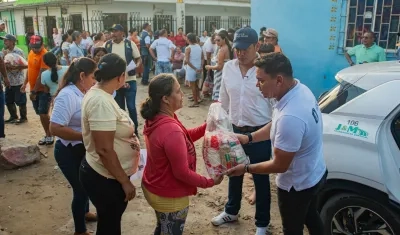 Jornada de atención a damnificados. 