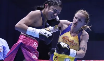 La argentina Gabriela Alaniz conecta a la colombiana Laura Wollemann.