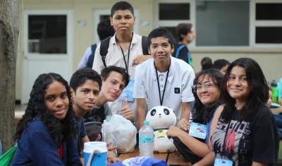 Durante 24 horas los jóvenes construyeron el proyecto. 