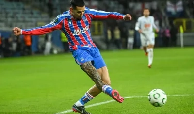 El colombiano Daniel Muñoz abrió el marcador para el Crystal Palace en el minuto 31. 