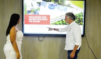  Karolay Calvo, alcaldesa de Suan, y Eduardo Verano, gobernador del Atlántico. 