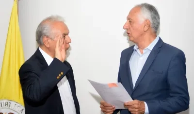 Acto de posesión del SuperSalud Bernardo Camacho.