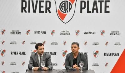 Marcelo Gallardo acompañado del nuevo presidente de River Plate, Stefano di Carlo.