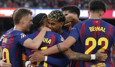 Jugadores del Barcelona celebrando uno de los goles.