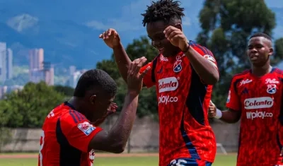 Celebración de los jugadores del DIM.