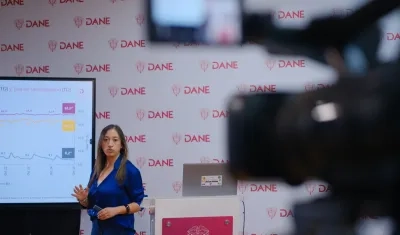 Rueda de prensa sobre el desempleo.