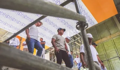 El alcalde Alejandro Char en el MAMB.