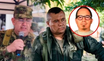 El general Juan Miguel Huertas, alias 'Calarcá' y Wilmar Mejía, director estratégico de la DNI.