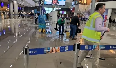 Inundaciones en el aeropuerto El Dorado. 