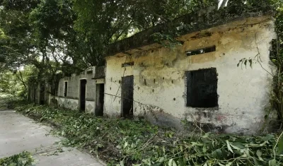 Viviendas abandonadas en Armero y que fueron testigos de la erupción del volcán Nevado del Ruiz. 