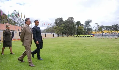El Presidente Gustavo Petro y el Ministro de Defensa, Pedro Sánchez.