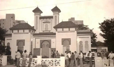Primera sede de la Universidad en el barrio El Prado. 1973