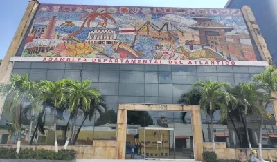 Fachada de la Asamblea del Atlántico.